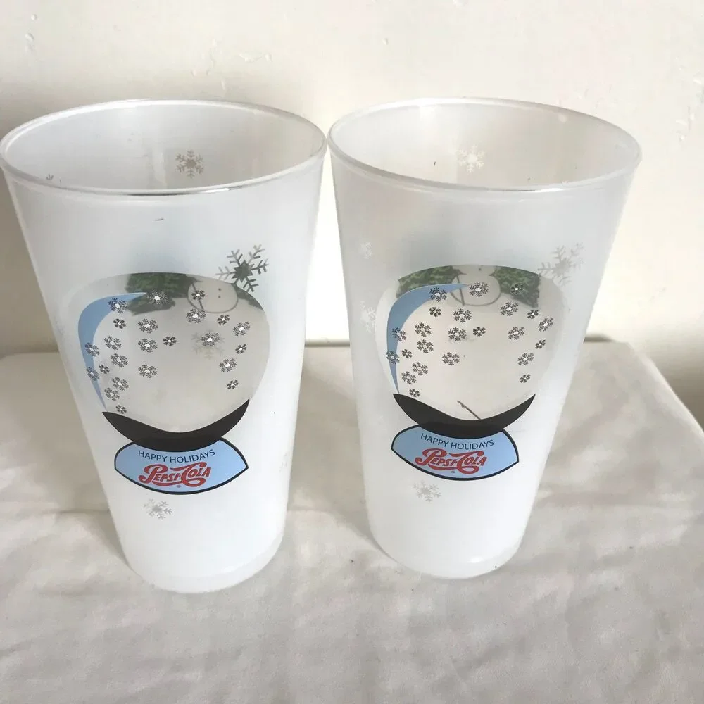 Pepsi-Cola happy holidays Christmas 16oz cups Snowman set of 2 Hard Plastic NEW
